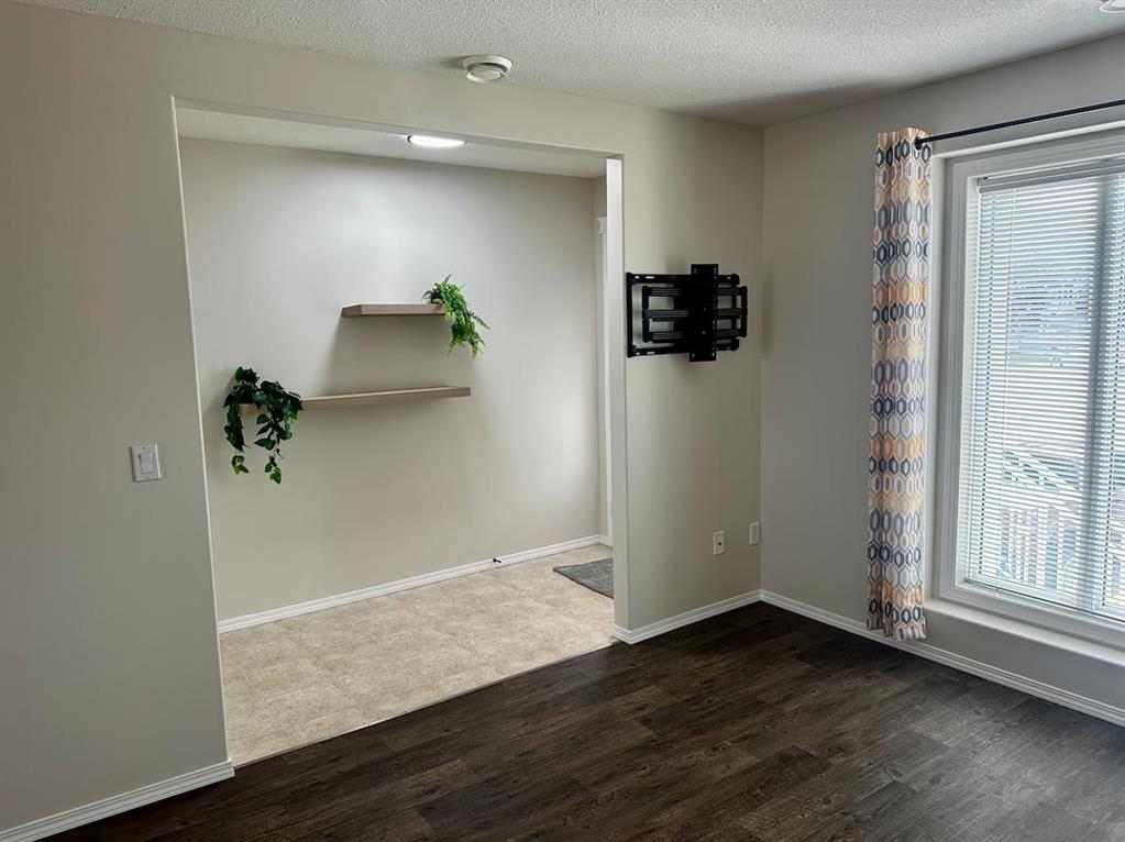 12 Northlands Pointe  