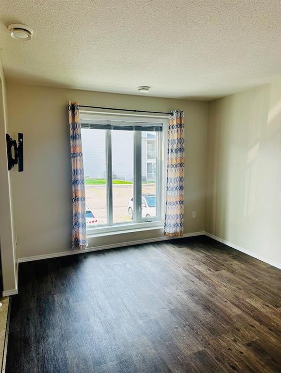 12 Northlands Pointe  