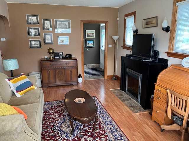 885B 2 Street SE