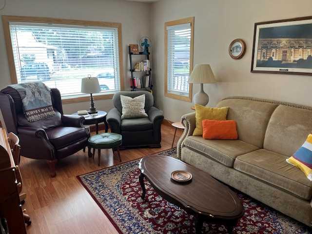 885B 2 Street SE