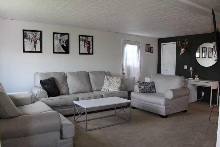 605 2 Street W