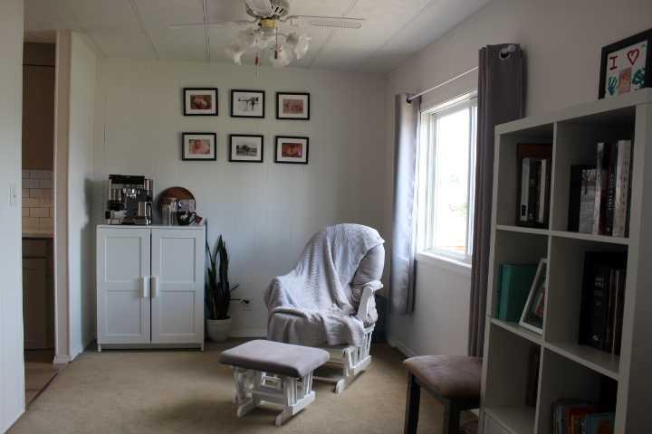 605 2 Street W