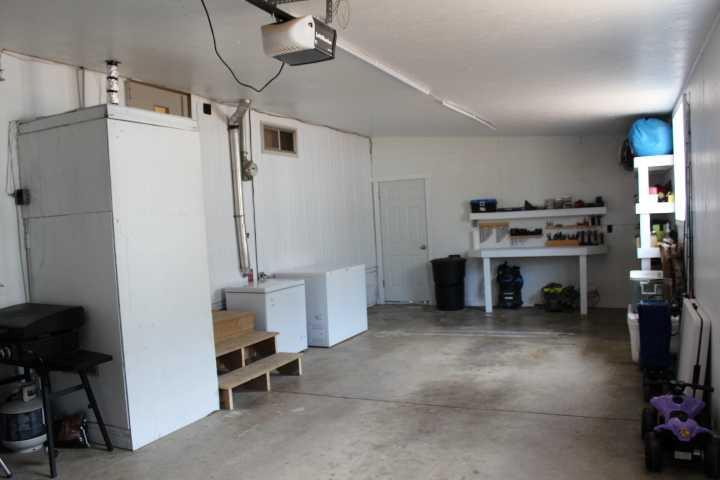 605 2 Street W