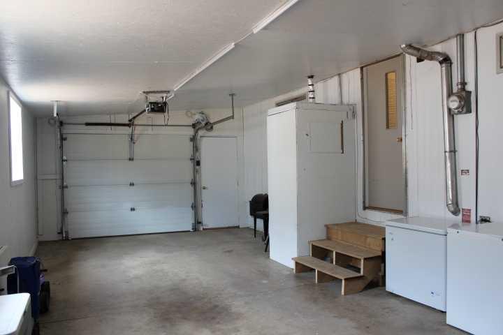 605 2 Street W