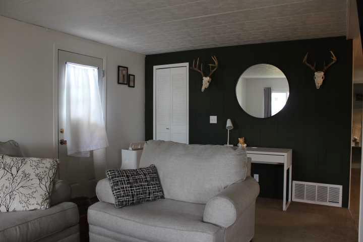 605 2 Street W
