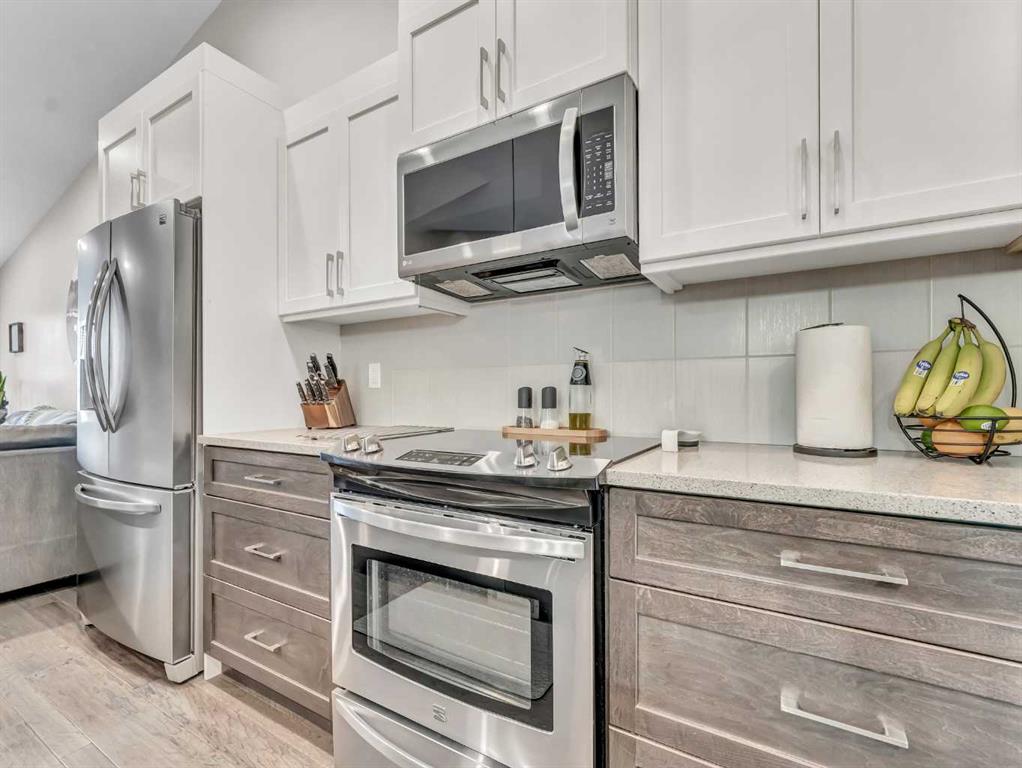 284 Sterling Crescent SE