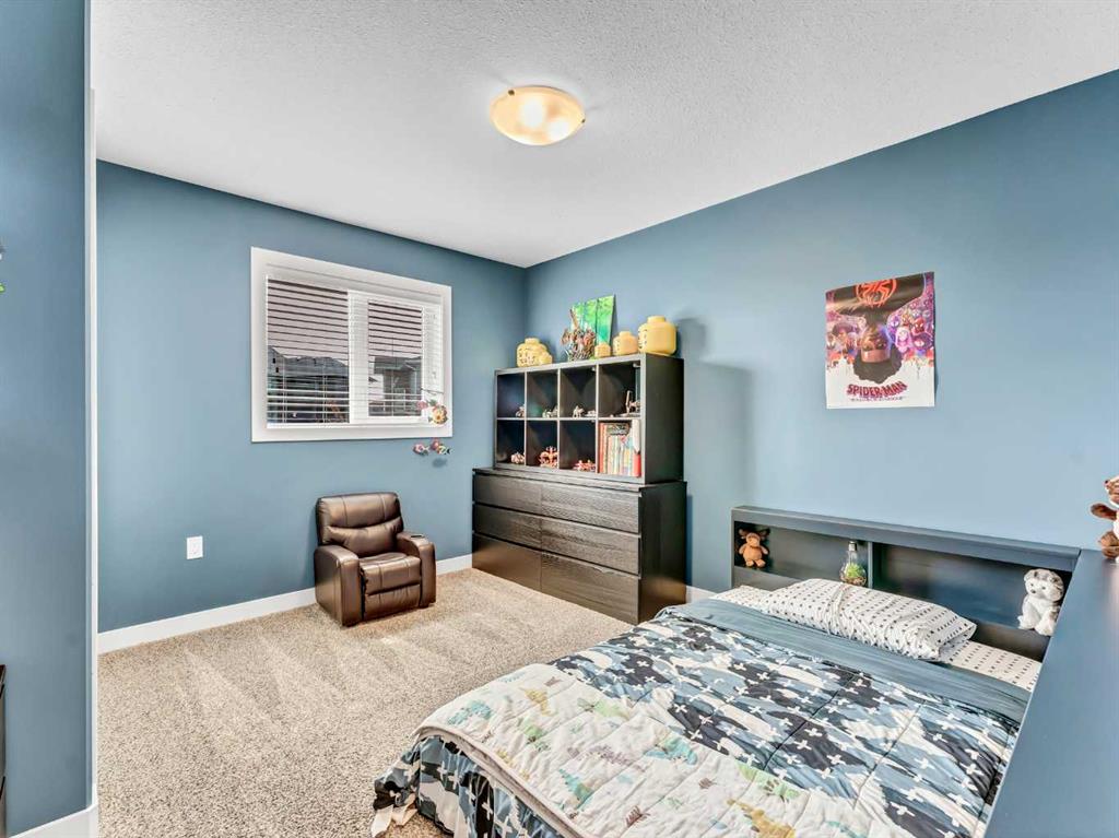284 Sterling Crescent SE