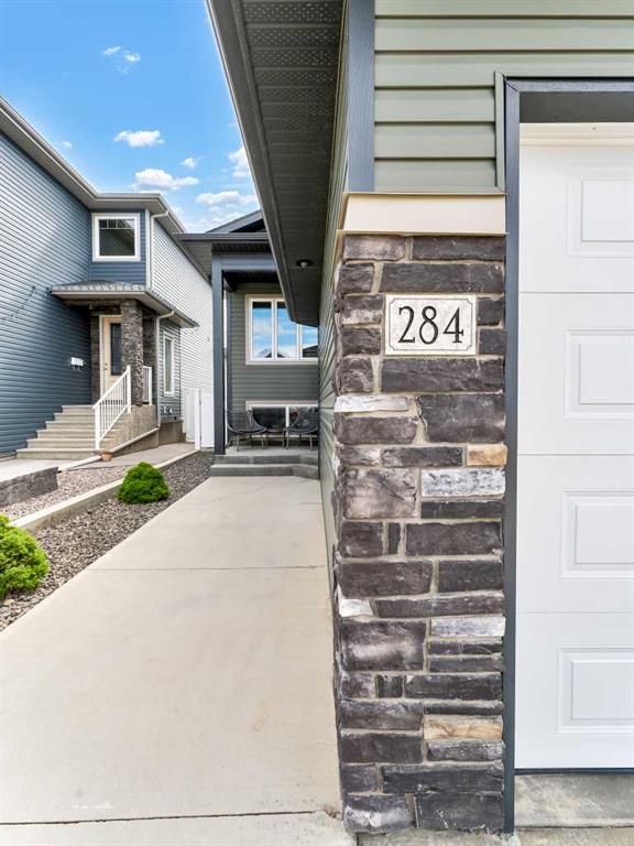 284 Sterling Crescent SE