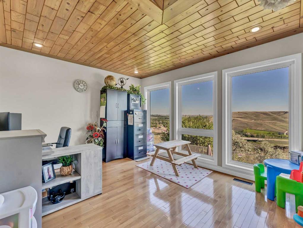 42 Cook Court SE