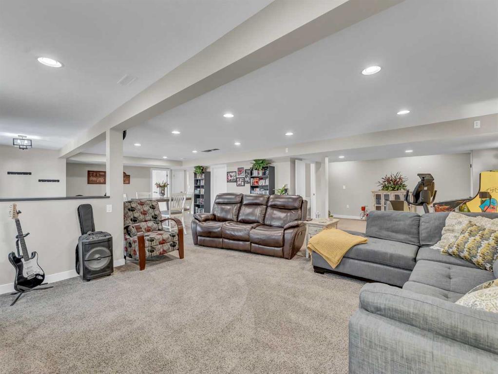 42 Cook Court SE