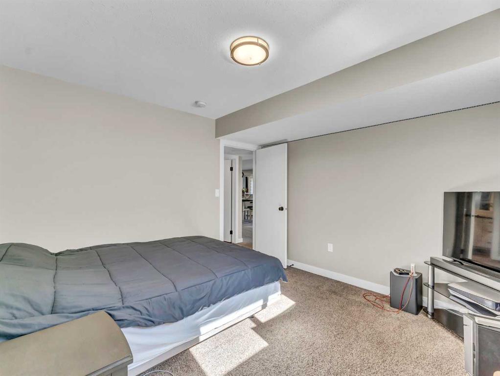 42 Cook Court SE