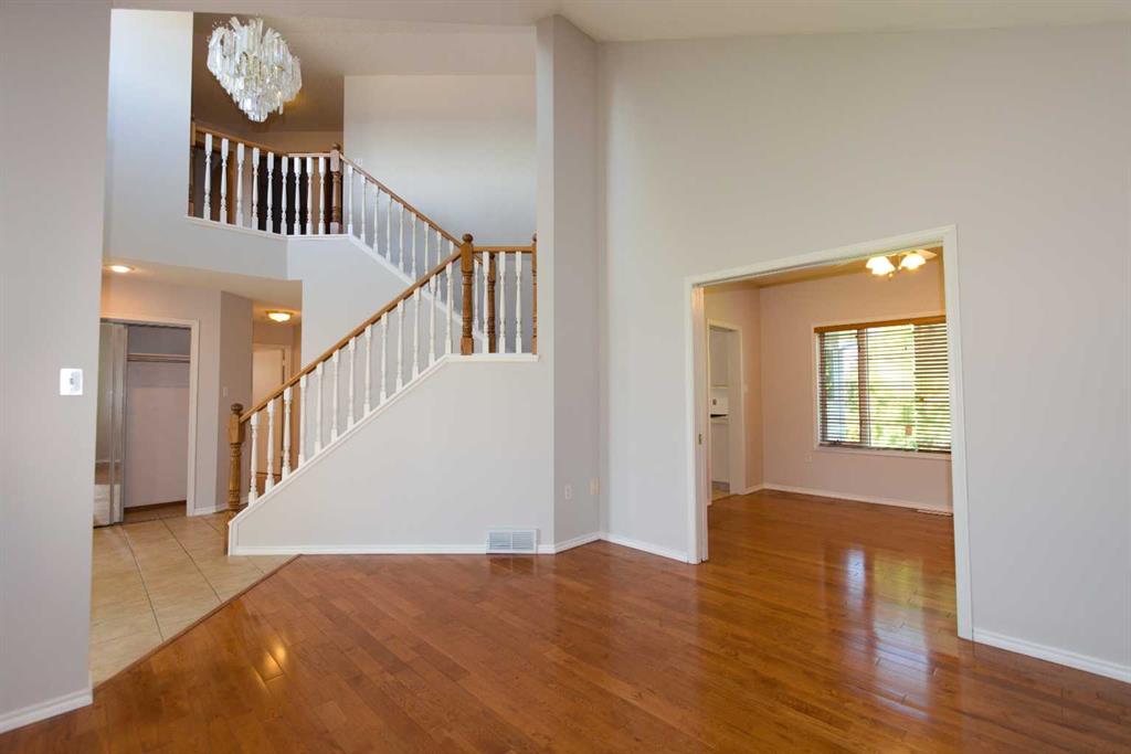 35 Park Meadows Place SE