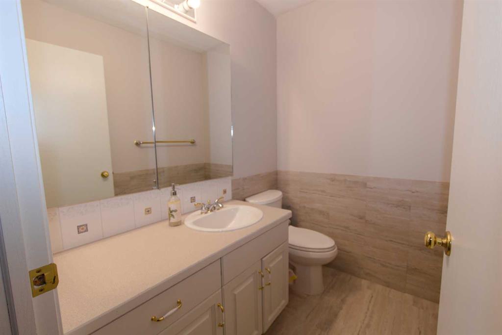 35 Park Meadows Place SE