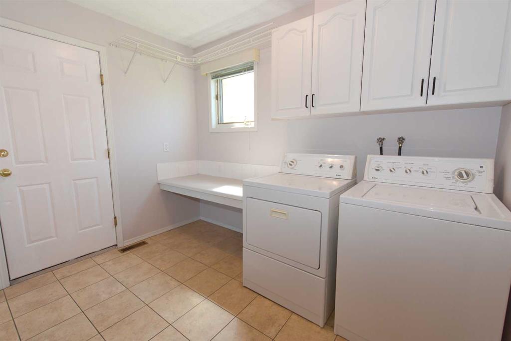 35 Park Meadows Place SE