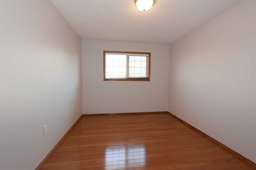 35 Park Meadows Place SE