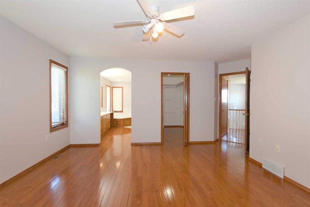 35 Park Meadows Place SE