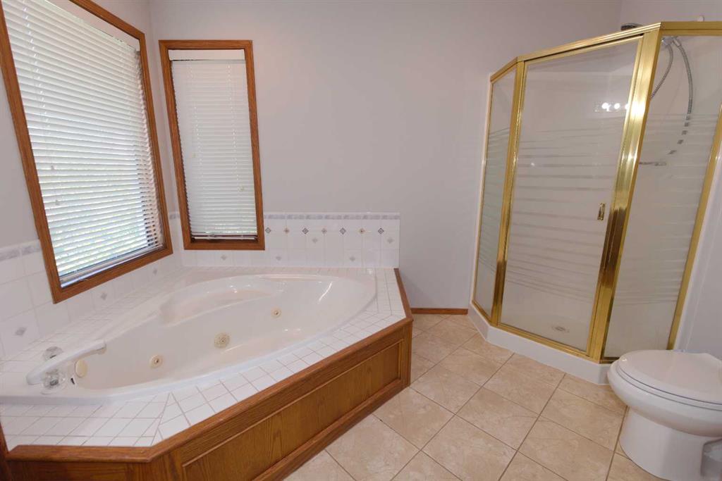 35 Park Meadows Place SE