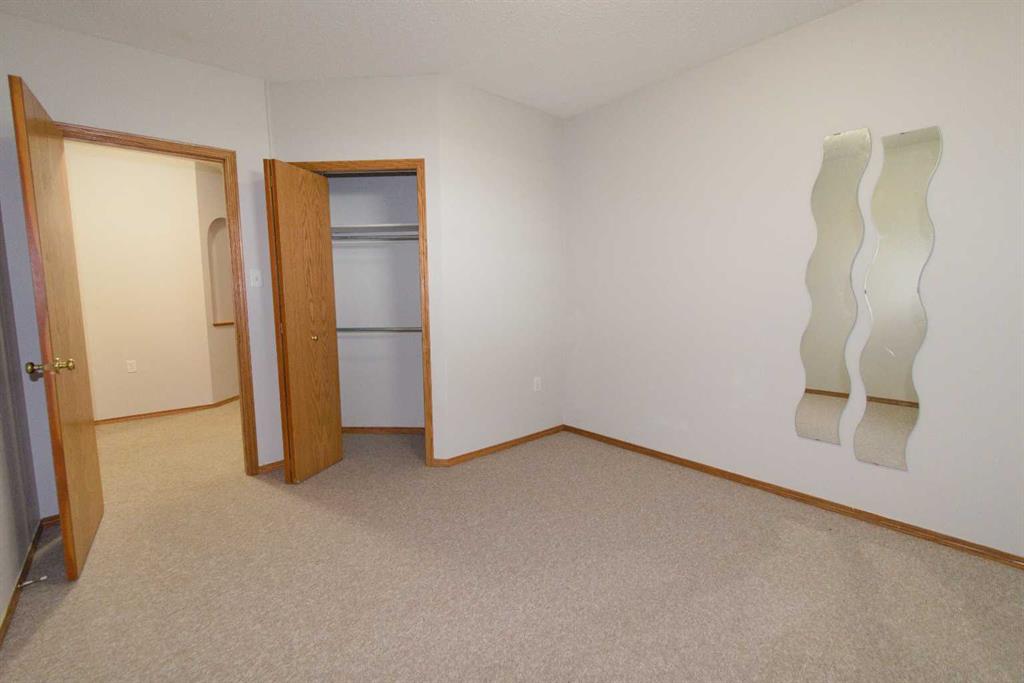 35 Park Meadows Place SE