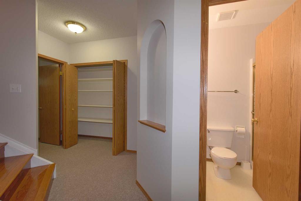 35 Park Meadows Place SE