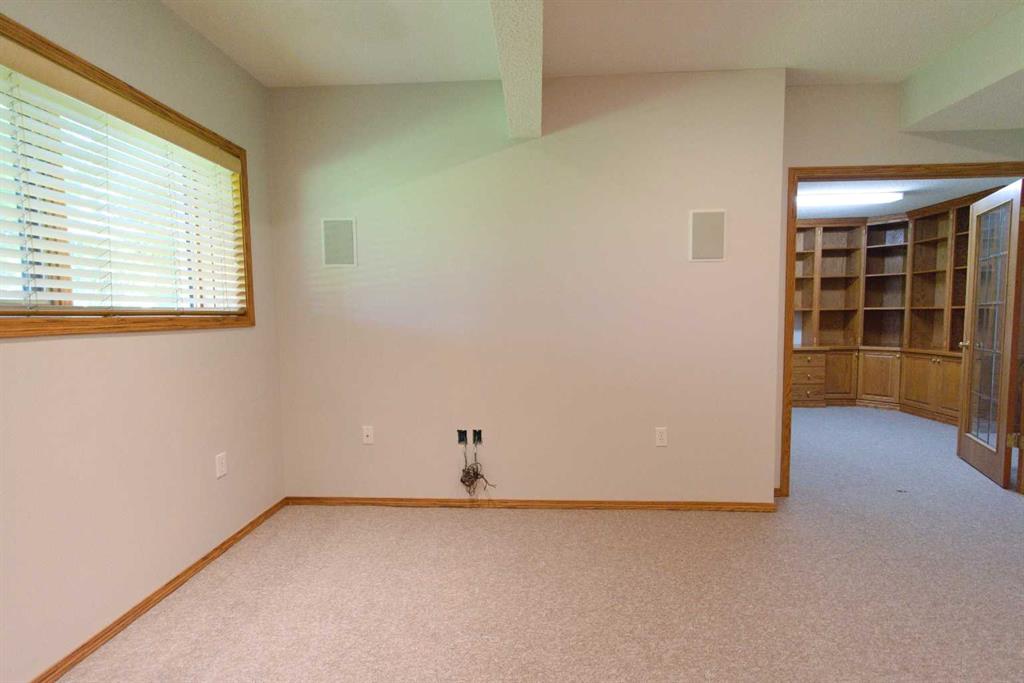35 Park Meadows Place SE