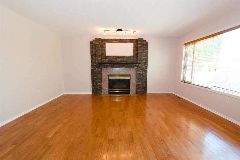 35 Park Meadows Place SE