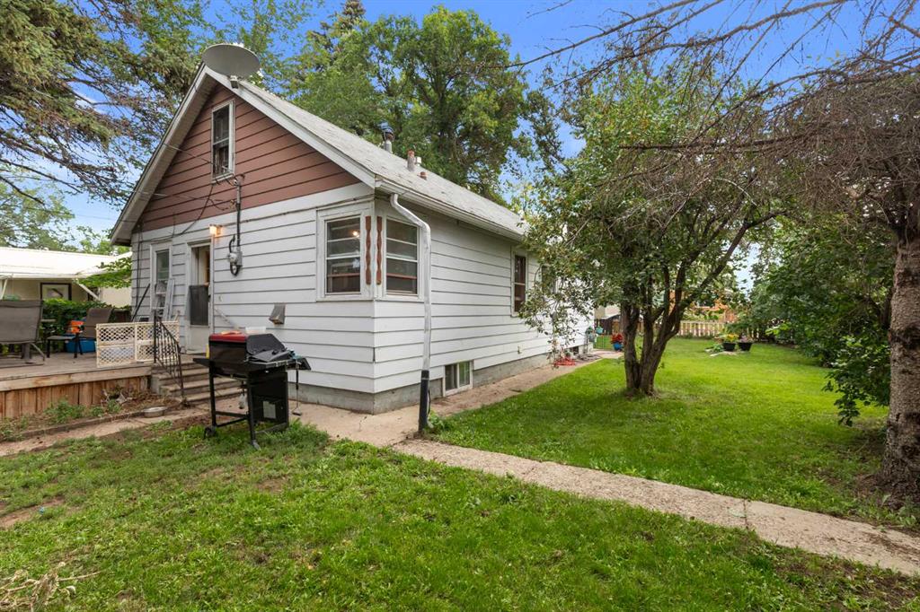 111 2 Street 