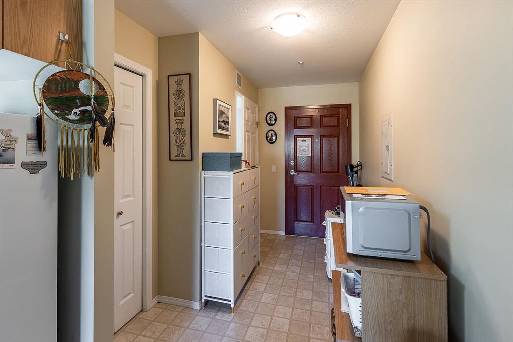 #215 1595 Southview Drive SE