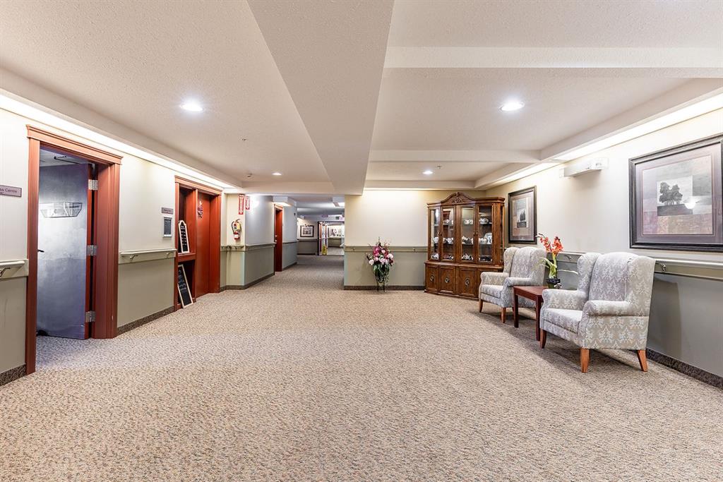 #215 1595 Southview Drive SE