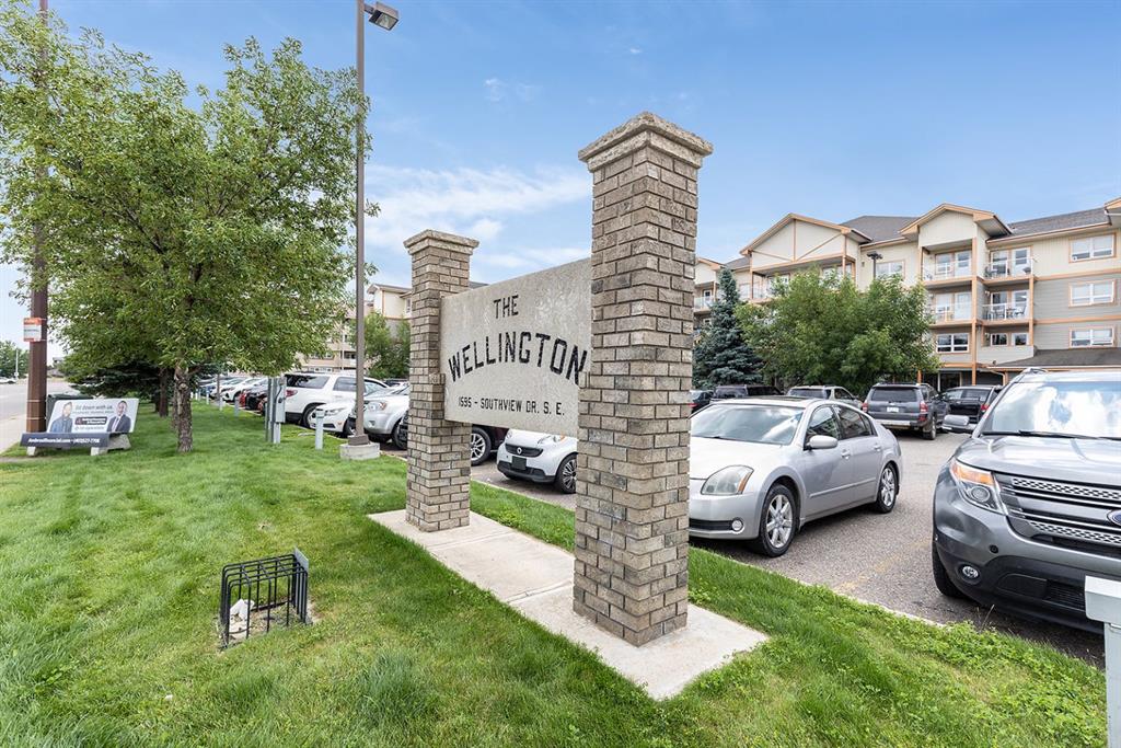 #215 1595 Southview Drive SE