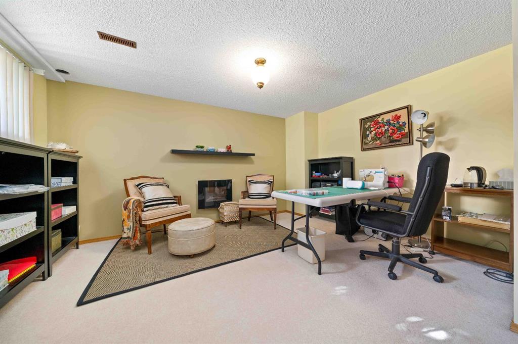 439 Ross Glen Drive SE
