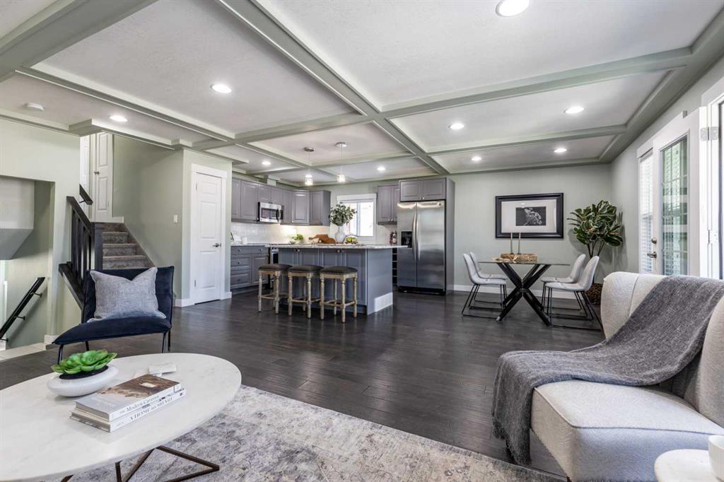 13 Violet Court SE