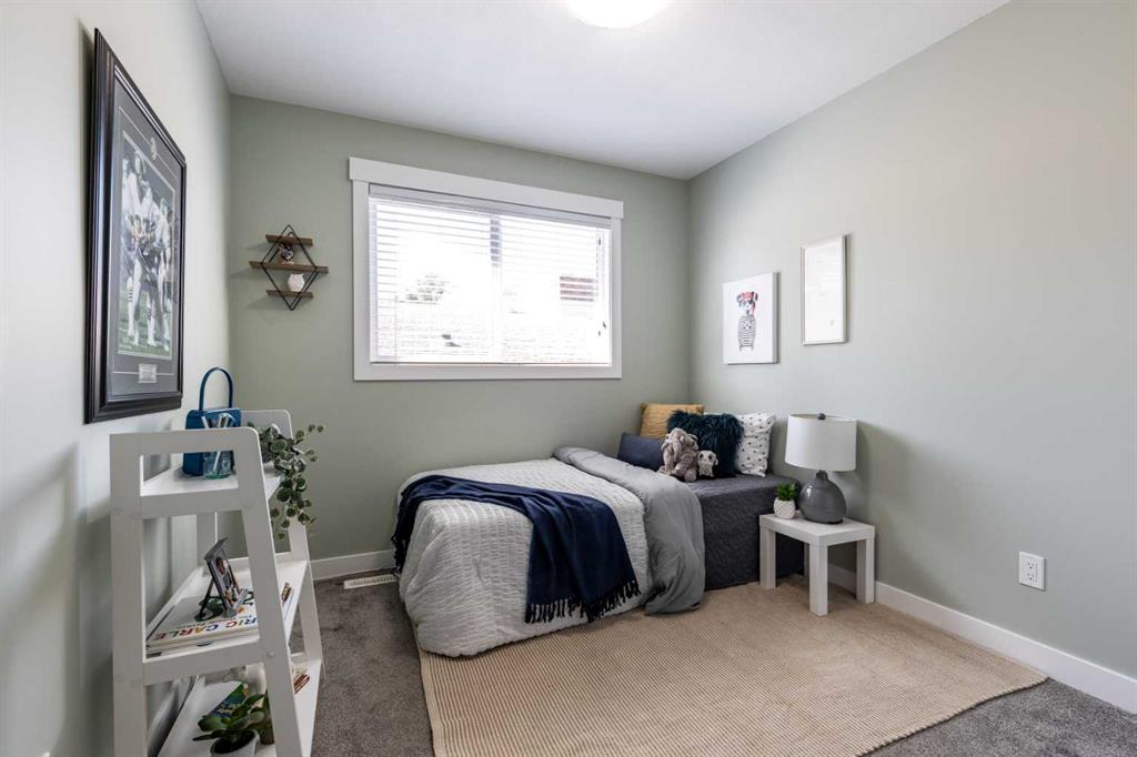 13 Violet Court SE