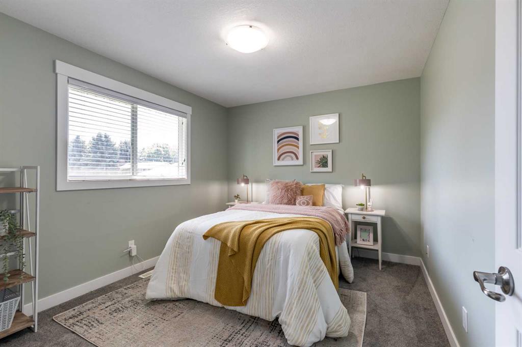 13 Violet Court SE