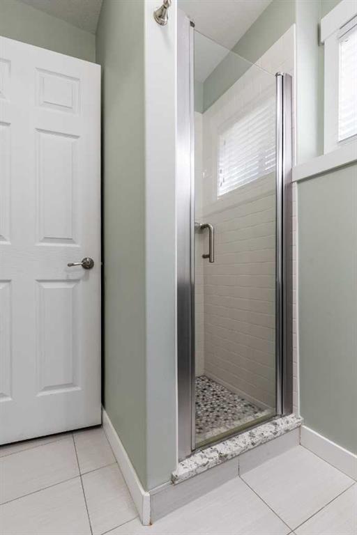 13 Violet Court SE
