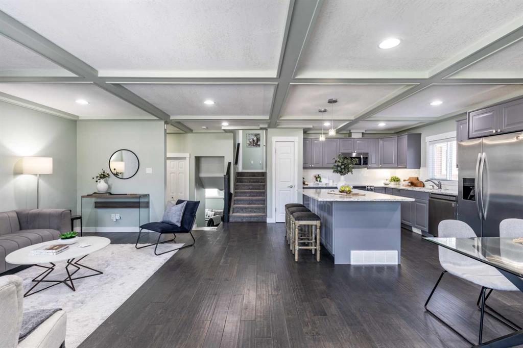 13 Violet Court SE
