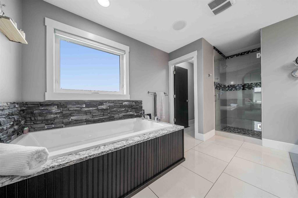 335 Ranchview Place NE