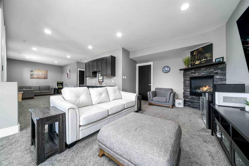335 Ranchview Place NE