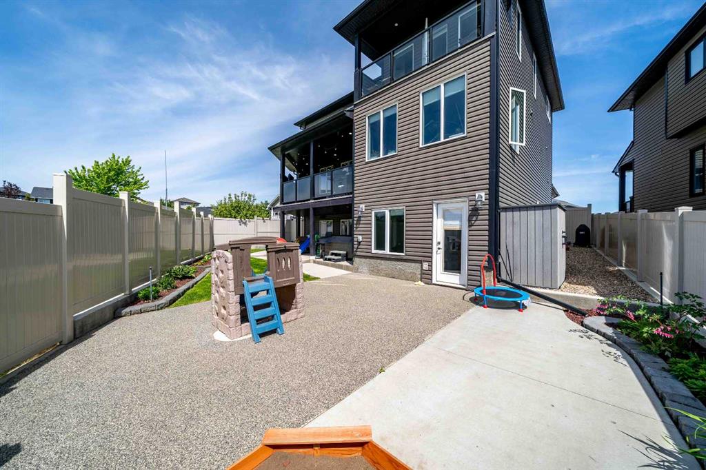 335 Ranchview Place NE