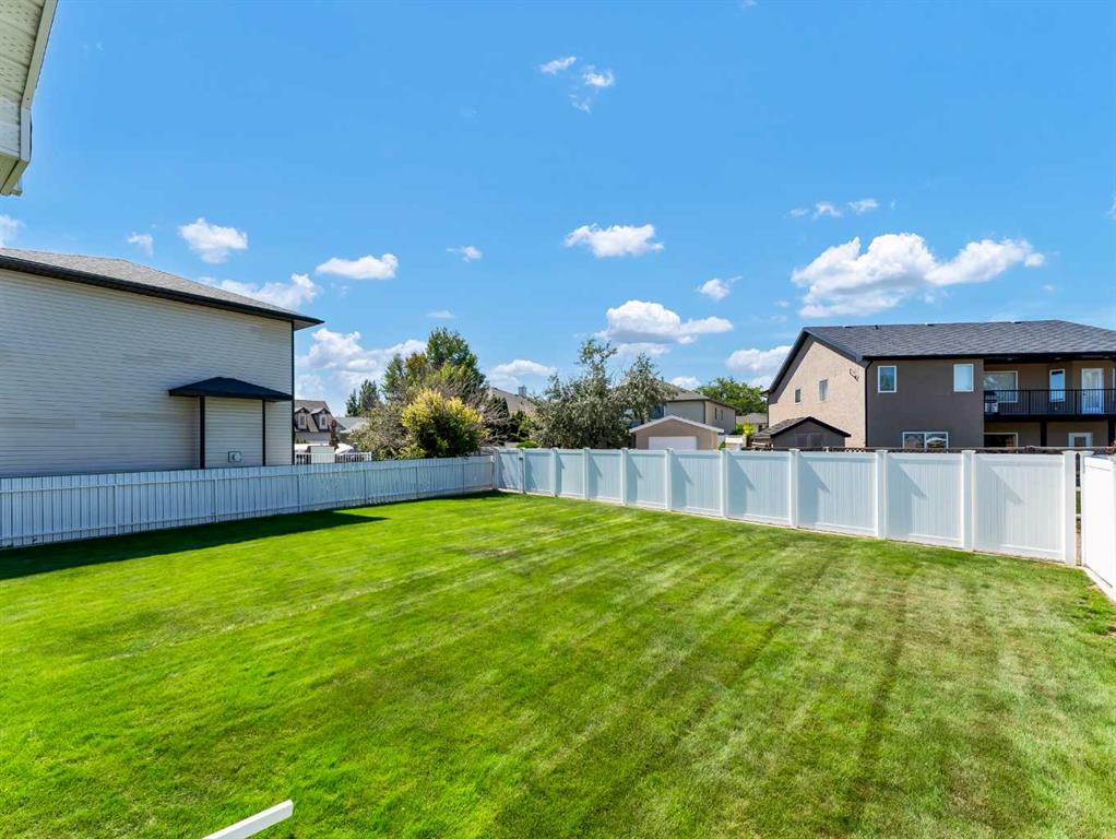 12 Cottonwood Bay SW