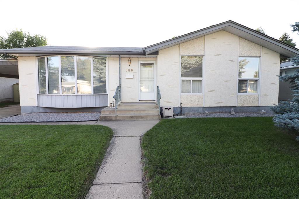 566 6 Street NE, Medicine Hat