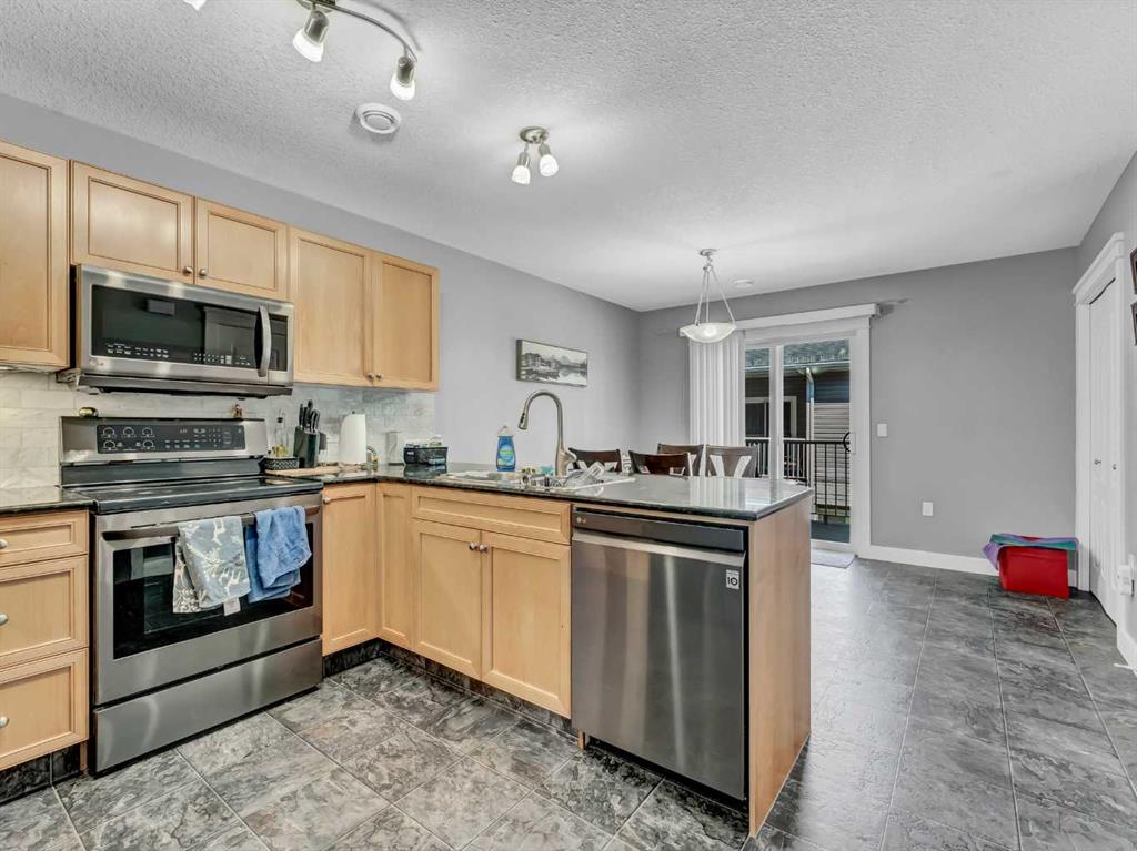 103 Somerset Lane SE