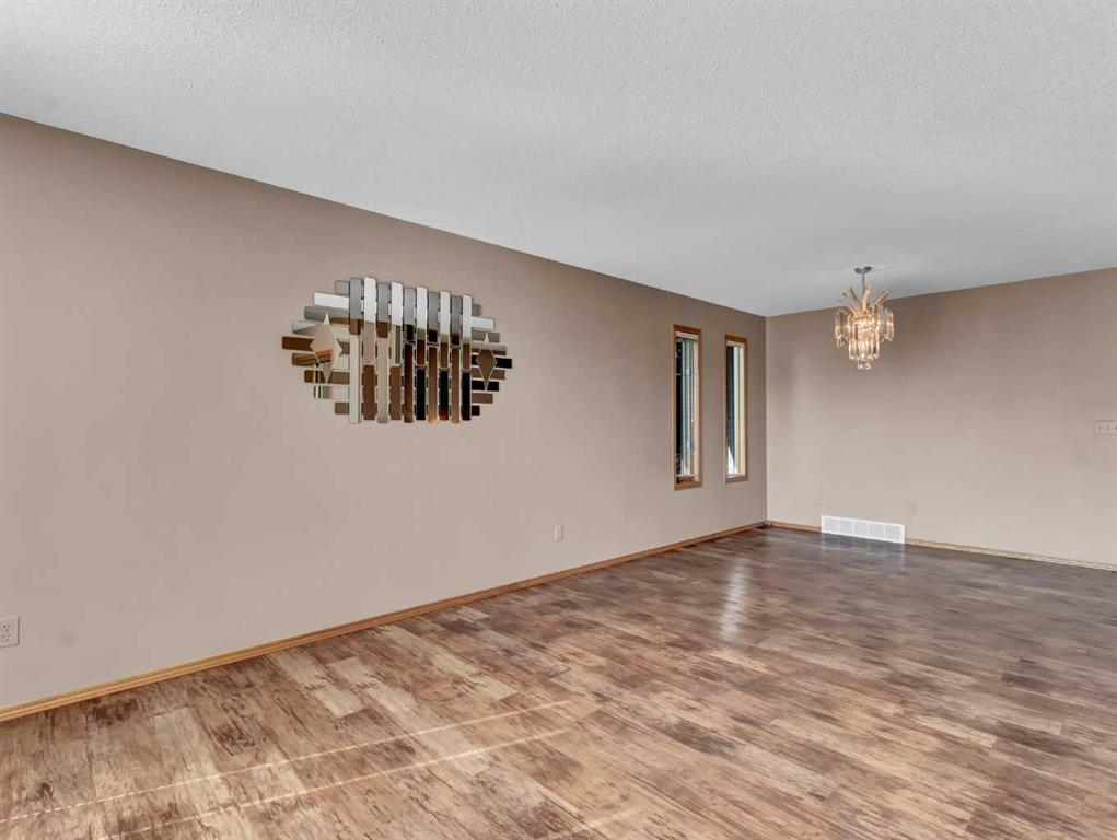 10 Park Meadows Place SE