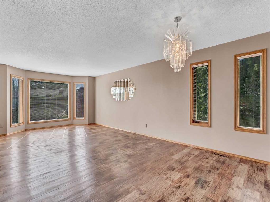 10 Park Meadows Place SE