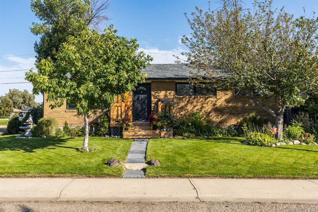 1499 10 Avenue NE, Medicine Hat