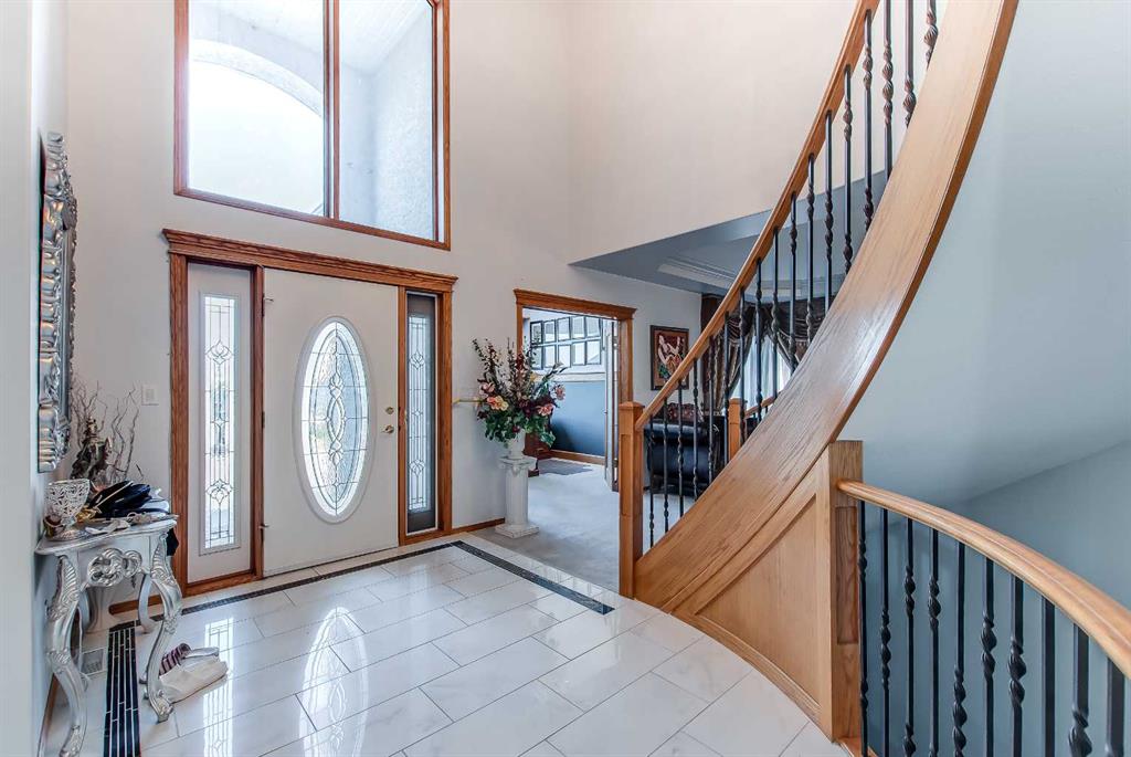 23 Chinook Place SW