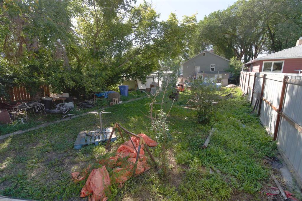 960 5 Street SE