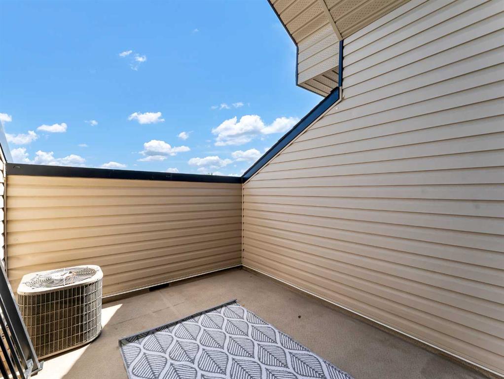 #12 89 Sunrise Way SW