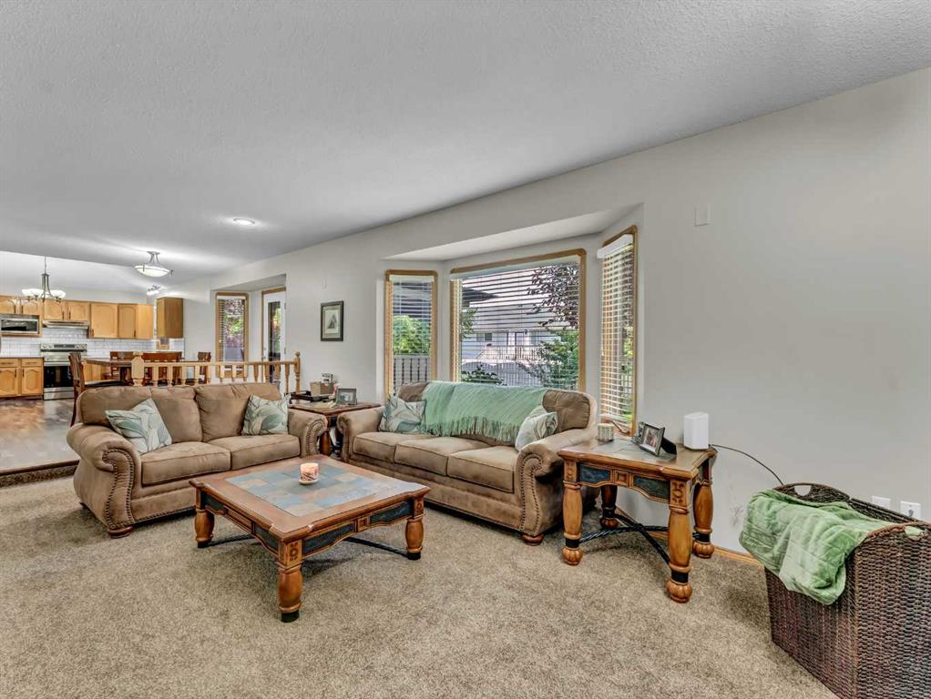 805 Ross Glen Drive SE