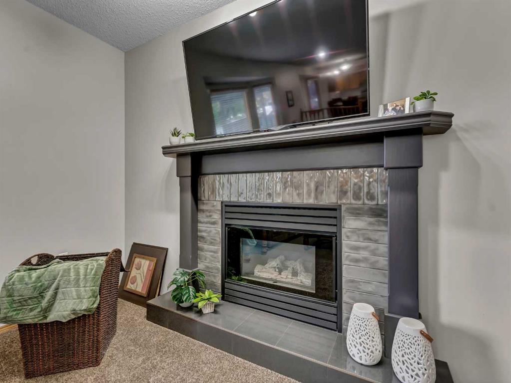 805 Ross Glen Drive SE