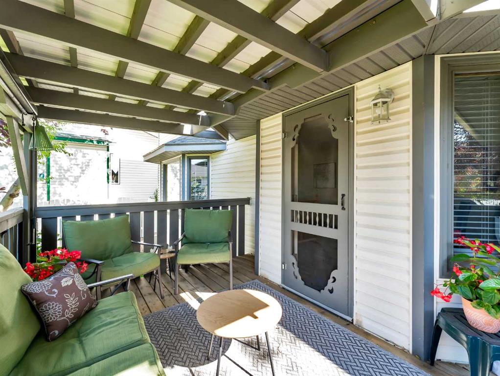 805 Ross Glen Drive SE
